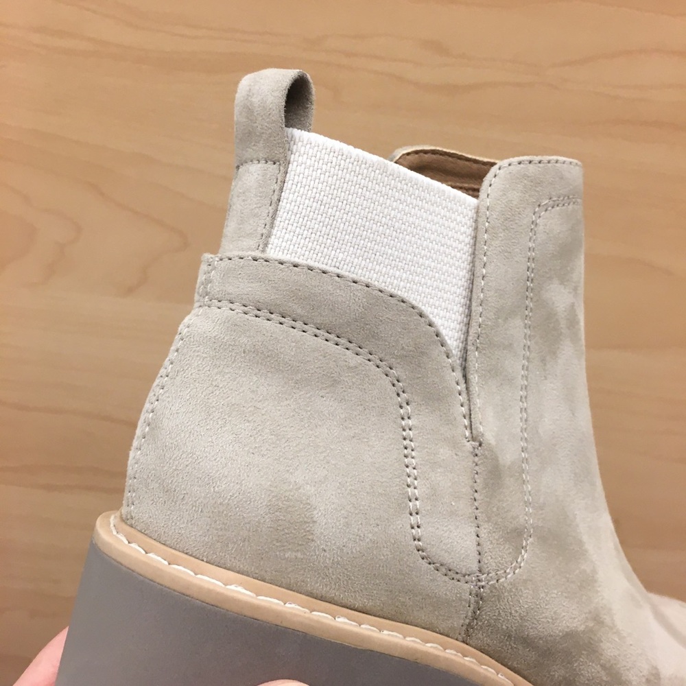 🤍Dolce Vita Stone Color Ankle Booties🤍 - Picture 5 of 5